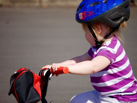 Casque obligatoire pour enfant à vélo