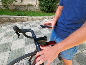 Test Shapeheart : un support smartphone haut de gamme pour vélo