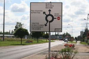 Panneau de signalisation d'un rond-point