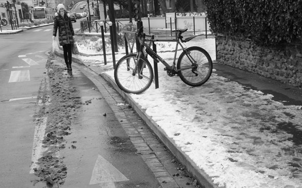 Concours photo « L’insolite dans le vélo »: Quand la bande cyclable est plus sûre que le trottoir