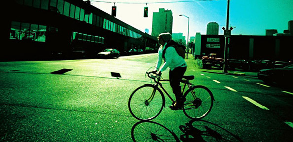 Quelques conseils pour trouver sa place à vélo sur la route
