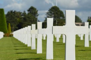 Cimetière de soldats en Normandie et commémoration du Débarquement