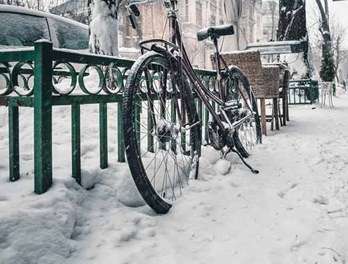 Vélo sous la neige