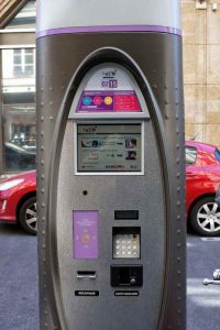 Une borne d'une station Vélib' à Paris