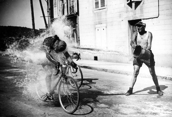 Boire ou ne pas boire ? Conseils sur l’hydratation à vélo