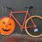 Accessoires orange et noir pour customiser son vélo à Halloween