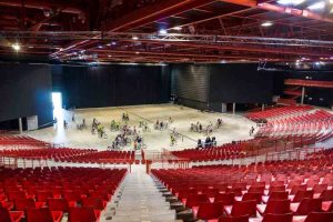 Visite d'une salle de concert à vélo