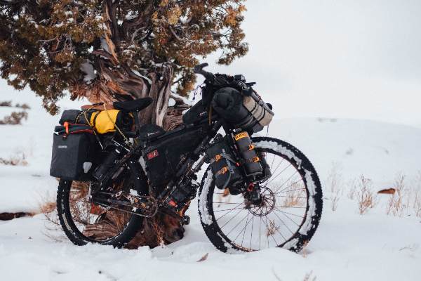 vélo en hiver, faire du vélo quand il neige en bikepacking