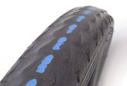 Usure de la bande de roulement du pneu vélo Bande de roulement usée
