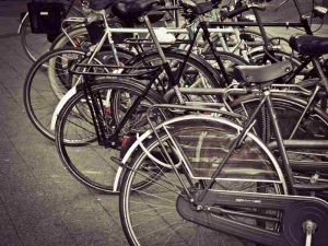 Un parking vélo dans une entreprise