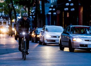 Cyclistes brillez, vélo de nuit