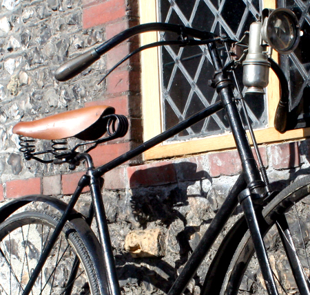 Rare selle VTN d époque pour mobylette - Équipement moto