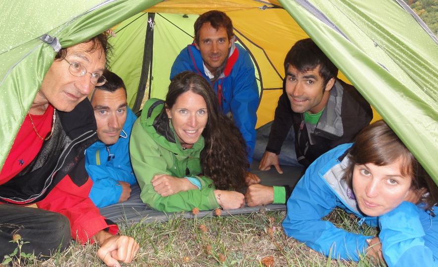 L'équipe de Carnets d'Aventures en bivouac Photo de l'équipe de Carnets d'Aventures
