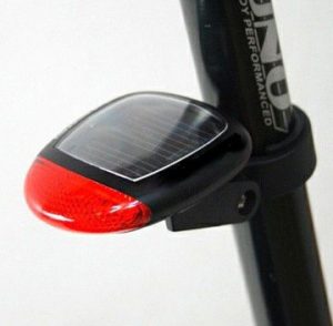 feu-solaire-arriere-pour-velo_full