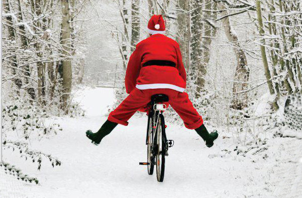 Père Noël à vélo