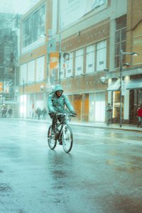 Vêtement imperméable à vélo