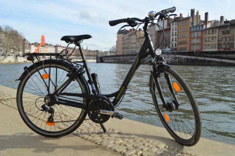 https://www.citycle.com/wp-content/uploads/2016/03/materiel-velo-obligatoire-bicyclette-equipee-code-de-la-route.jpg