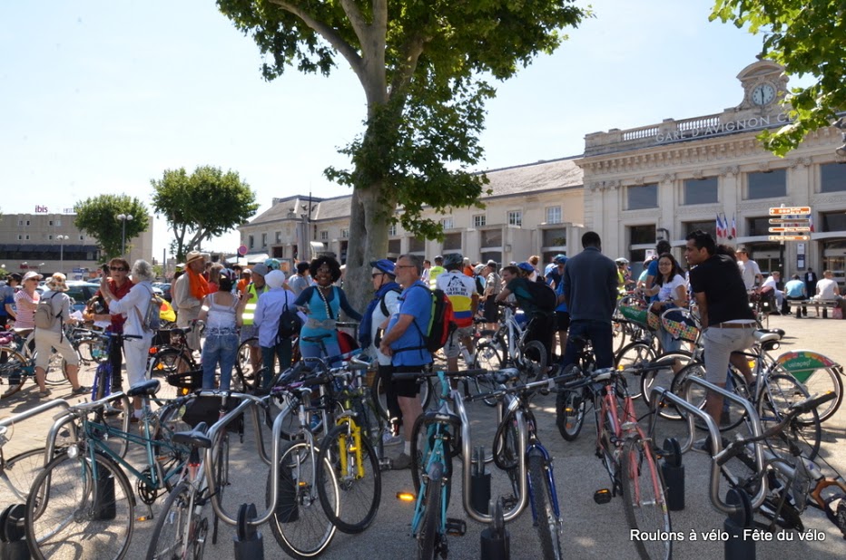 fete du vélo avec roulons à vélo