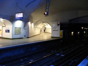 Metro_de_Paris_-_Ligne_3_-_Gambetta_10