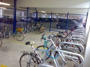 Stationnement pour vélos : comment aménager un parking vélo ?