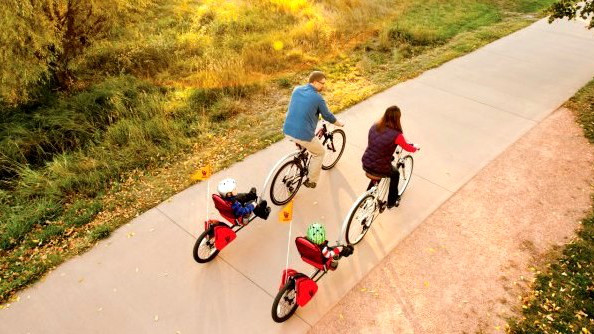 Les nouveautés Weehoo : les remorques vélo iGo Blast et Cargo