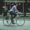 Les habitudes rigolotes des cyclistes urbains en gifs animés