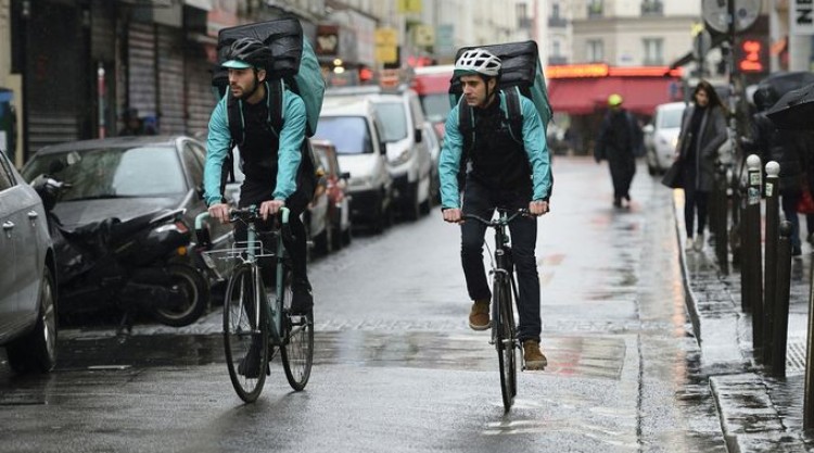 Livreurs à vélo