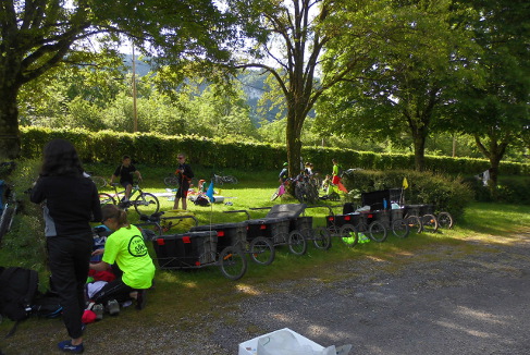 De Chambod à Chambord, l'enjeu des 500 bornes à vélos et avec remorques Les remorques construites pour le défi De Chambod à Chambord, l'enjeu des 500 bornes