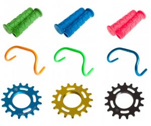 Des accessoires et pièces de vélo colorés BLB