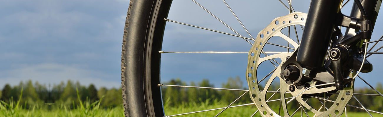 Les porte-bagages vélo compatibles avec le freinage à disque