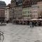 Place Kléber, un cycliste s'apprêt à faire une infraction vélo à Strasbourg