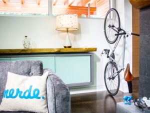 Clug : un range-vélo design pour stationner votre monture