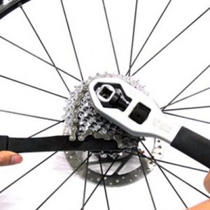 Outil pour démonter sa cassette vélo facilement