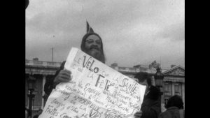 Image d'une manif issue du documentaire la reine bicyclette