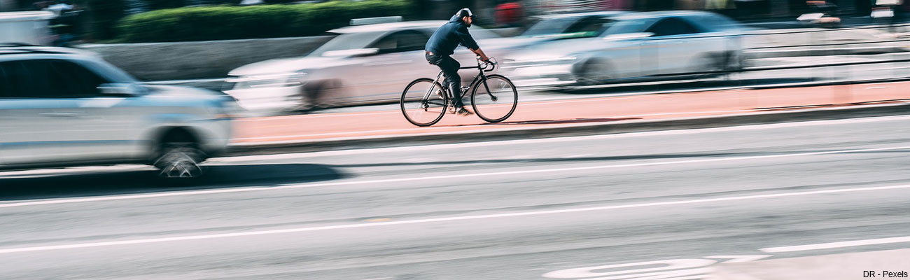 amelioration-du-reseau-cyclable-pratique-du-velo-ville-voiture