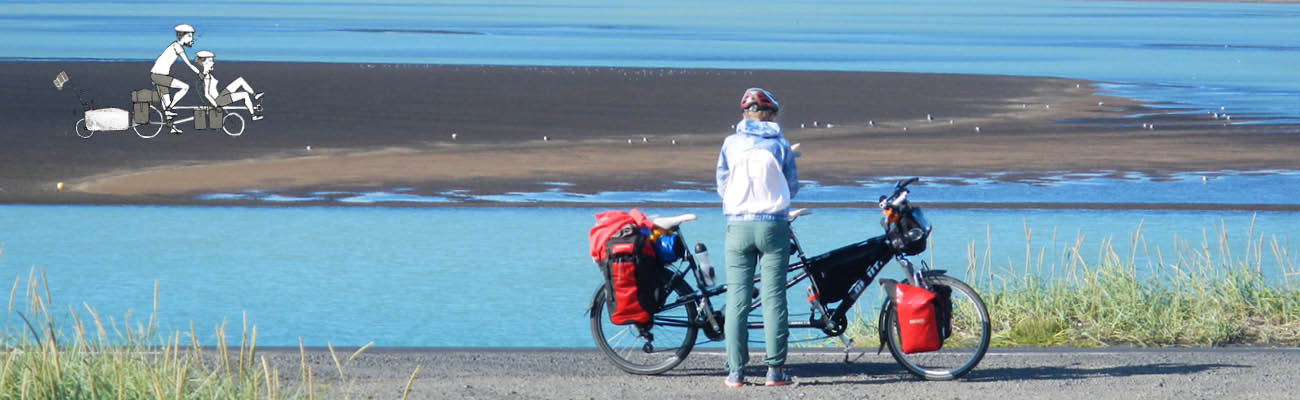 il pratique la bicyclette ou le tandem