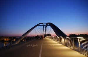 canal-de-huningue-promenade-a-velo-passerelle-des-trois-pays-huningue