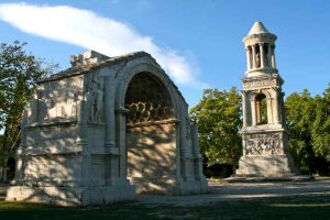 cyclotourisme-alpilles-saint-remy-de-provence-glanum