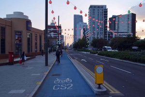 Vélo à Londres sur cycle-superhighway dans chinatown