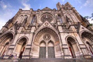 La Cathédrale Saint-Jean le Théologien de New York