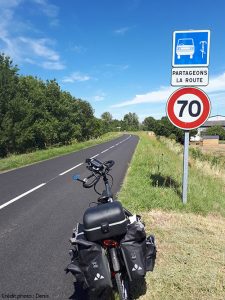 Panneau voiture vélo, partageons la route