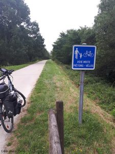 Panneau voie mixte piétons et vélos