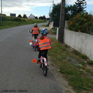 Matériel de signalisation pour les enfants à vélo
