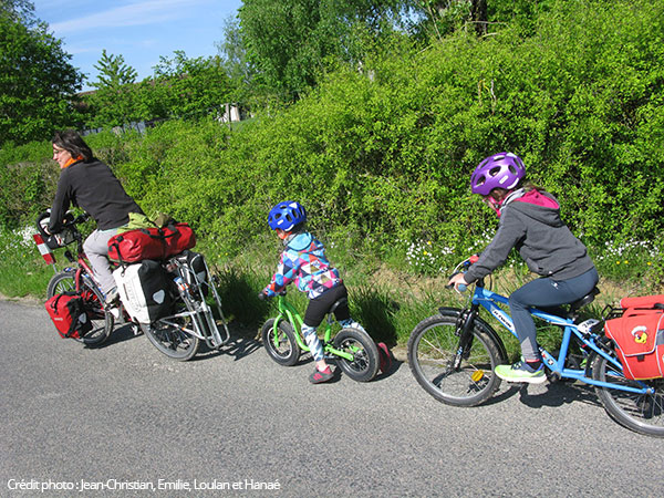 Draisienne et vélo enfant