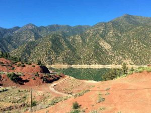 Ouirgane et son superbe lac dans les routes de l'Atlas