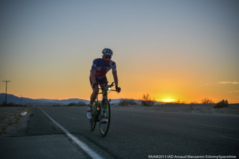 Le soleil se couche sur la Race Across America pour Arnaud Manzanini