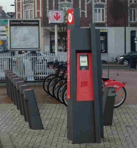 La borne de la station permet de dévérouiller un V'lille