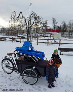 A l'école en triporteur