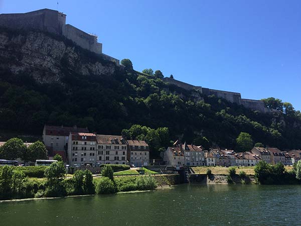 La Citadelle Vauban domine la ville