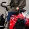 Les célèbres sacoches rouges de cyclotourisme de la marque allemande
